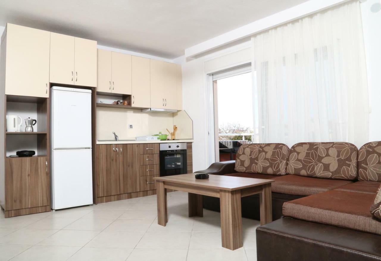 Sinanis Family Apartments 케라모티 외부 사진